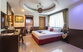 Gusto Pratunam Hotel