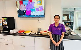 Gusto Pratunam Hotel